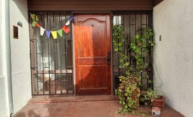 HERMOSA Y AMPLIA CASA , EN EXCLUSIVO SECTOR DE REÑACA