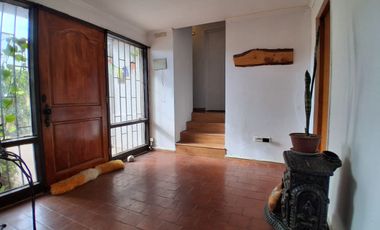 HERMOSA Y AMPLIA CASA , EN EXCLUSIVO SECTOR DE REÑACA