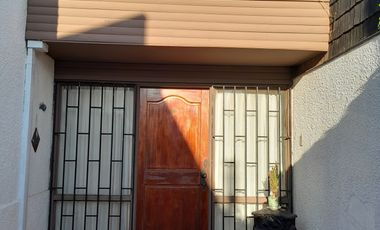HERMOSA Y AMPLIA CASA , EN EXCLUSIVO SECTOR DE REÑACA