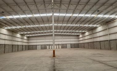 BODEGA EN RENTA SOBRE BULEVARD,TORREÓN, COAH | 9.5 M ALTURA | ANDENES, PATIO DE MANIOBRAS| CEDIS/COMERCIAL