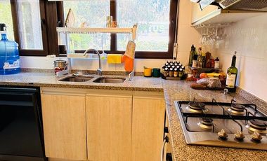 ARRIENDO DPTO. AMOBLADO FULL EQUIPADO PATIO QUINCHO REÑACA