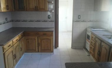 Casa ideal para Oficinas, Consultorios o Institutos! - Neuquén (5 privados, 3 baños)