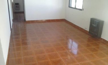 Casa ideal para Oficinas, Consultorios o Institutos! - Neuquén (5 privados, 3 baños)