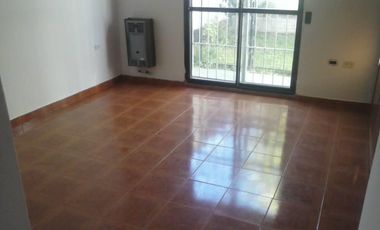 Casa ideal para Oficinas, Consultorios o Institutos! - Neuquén (5 privados, 3 baños)