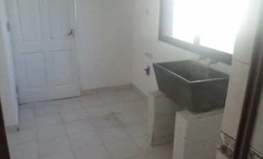 Casa ideal para Oficinas, Consultorios o Institutos! - Neuquén (5 privados, 3 baños)