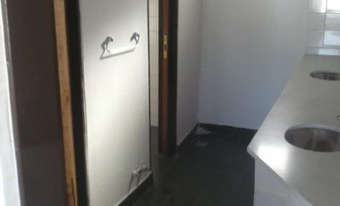 Casa ideal para Oficinas, Consultorios o Institutos! - Neuquén (5 privados, 3 baños)
