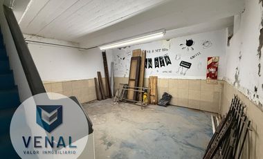 Venta Local Florida Oeste sobre esquina estratégica sobre Avenida, 78m2, sótano, con renta!