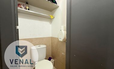 Venta Local Florida Oeste sobre esquina estratégica sobre Avenida, 78m2, sótano, con renta!