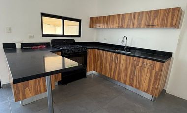 CASA EN RENTA CON PISCINA EN RESIDENCIAL SAC-UH, CERCA DE GRAN SANTA FE