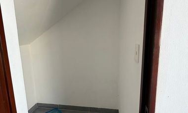 CASA EN RENTA CON PISCINA EN RESIDENCIAL SAC-UH, CERCA DE GRAN SANTA FE