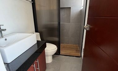 CASA EN RENTA CON PISCINA EN RESIDENCIAL SAC-UH, CERCA DE GRAN SANTA FE