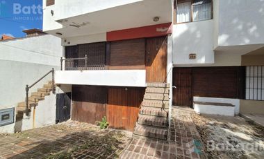 Triplex a dos cuadras del mar con cochera cubierta en San Bernardo