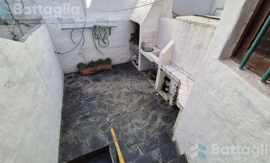 Triplex a dos cuadras del mar con cochera cubierta en San Bernardo