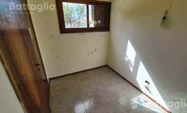 Triplex a dos cuadras del mar con cochera cubierta en San Bernardo