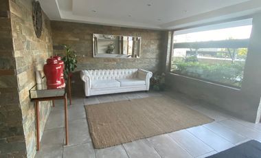 VENTA DE  AMPLIO DEPARTAMENTO DE TRES DORMITORIOS EN TCO