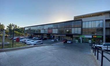 ESTACIONAMIENTO EN STRIP CENTER DE PEÑALOLÉN