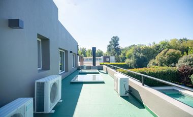 VENTA CASA - GOLFERS COUNTRY CLUB - PILAR