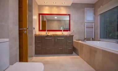 VENTA CASA - GOLFERS COUNTRY CLUB - PILAR