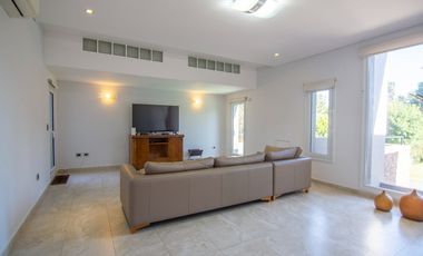 VENTA CASA - GOLFERS COUNTRY CLUB - PILAR