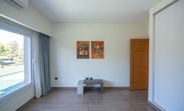VENTA CASA - GOLFERS COUNTRY CLUB - PILAR
