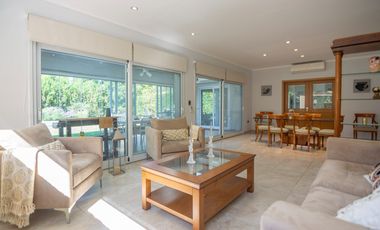 VENTA CASA - GOLFERS COUNTRY CLUB - PILAR