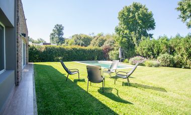 VENTA CASA - GOLFERS COUNTRY CLUB - PILAR