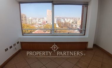 Amplia oficina en Avenida Libertad