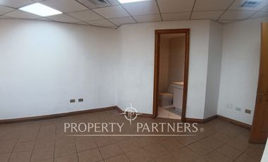 Amplia oficina en Avenida Libertad