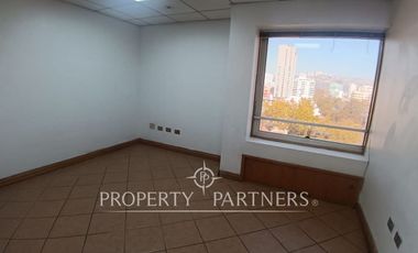 Amplia oficina en Avenida Libertad