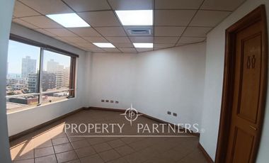 Amplia oficina en Avenida Libertad