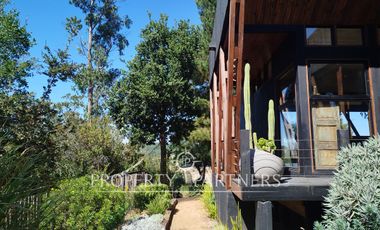 Puertecillo, Moderna Casa con Paneles Solares