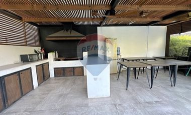 GRAN TERRENO, HERMOSA CASA GIRO COMERCIAL