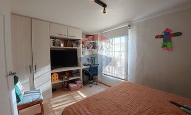 Casa Esquina pasaje cerrado en Macul