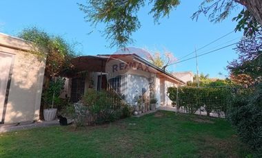 Casa Esquina pasaje cerrado en Macul