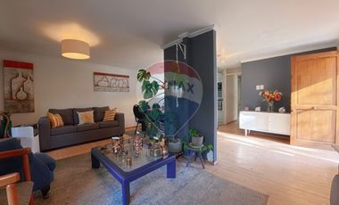 Casa Esquina pasaje cerrado en Macul