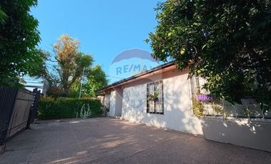 Casa Esquina pasaje cerrado en Macul