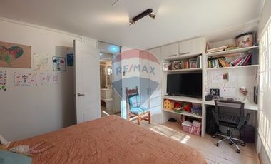 Casa Esquina pasaje cerrado en Macul