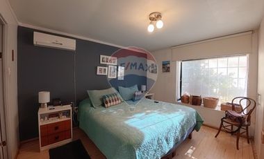 Casa Esquina pasaje cerrado en Macul