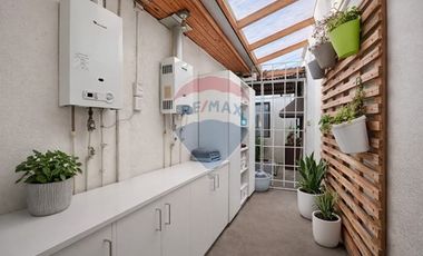 Casa Esquina pasaje cerrado en Macul