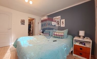 Casa Esquina pasaje cerrado en Macul