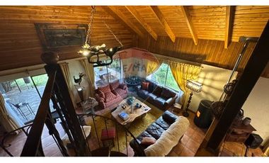 Exclusiva Casa en Villarrica con Vista al Lago