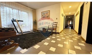 Exclusiva Casa en Villarrica con Vista al Lago