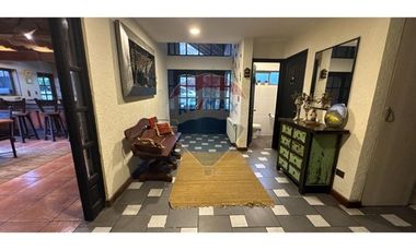 Exclusiva Casa en Villarrica con Vista al Lago