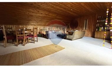 Exclusiva Casa en Villarrica con Vista al Lago