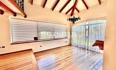 Las Cinerarias. Bosque de Montemar. Amplia casa.