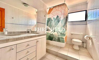 Las Cinerarias. Bosque de Montemar. Amplia casa.