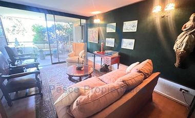 HERMOSO DEPARTAMENTO CON PEQUEÑO ANTEJARDÍN Y TERRAZA