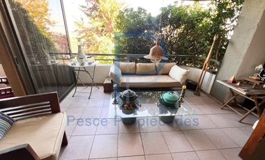 HERMOSO DEPARTAMENTO CON PEQUEÑO ANTEJARDÍN Y TERRAZA