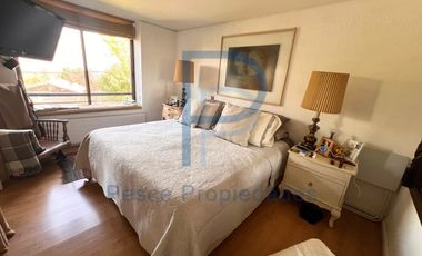 HERMOSO DEPARTAMENTO CON PEQUEÑO ANTEJARDÍN Y TERRAZA