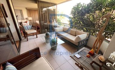 HERMOSO DEPARTAMENTO CON PEQUEÑO ANTEJARDÍN Y TERRAZA